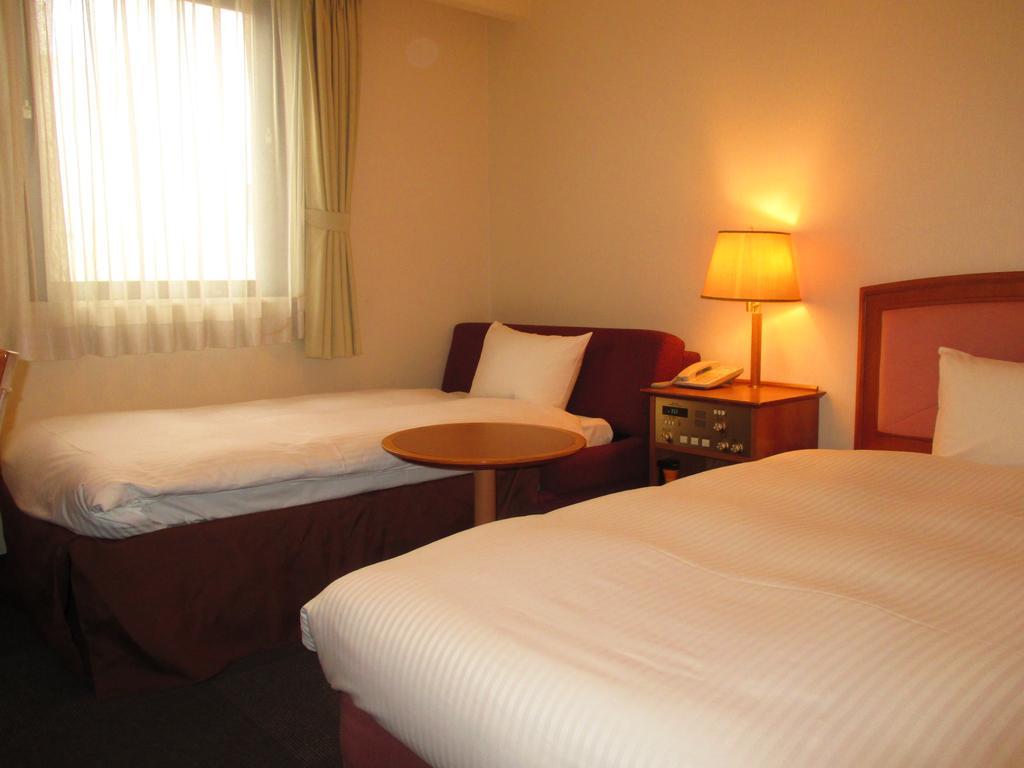 Hotel Green Selec Сендай Экстерьер фото