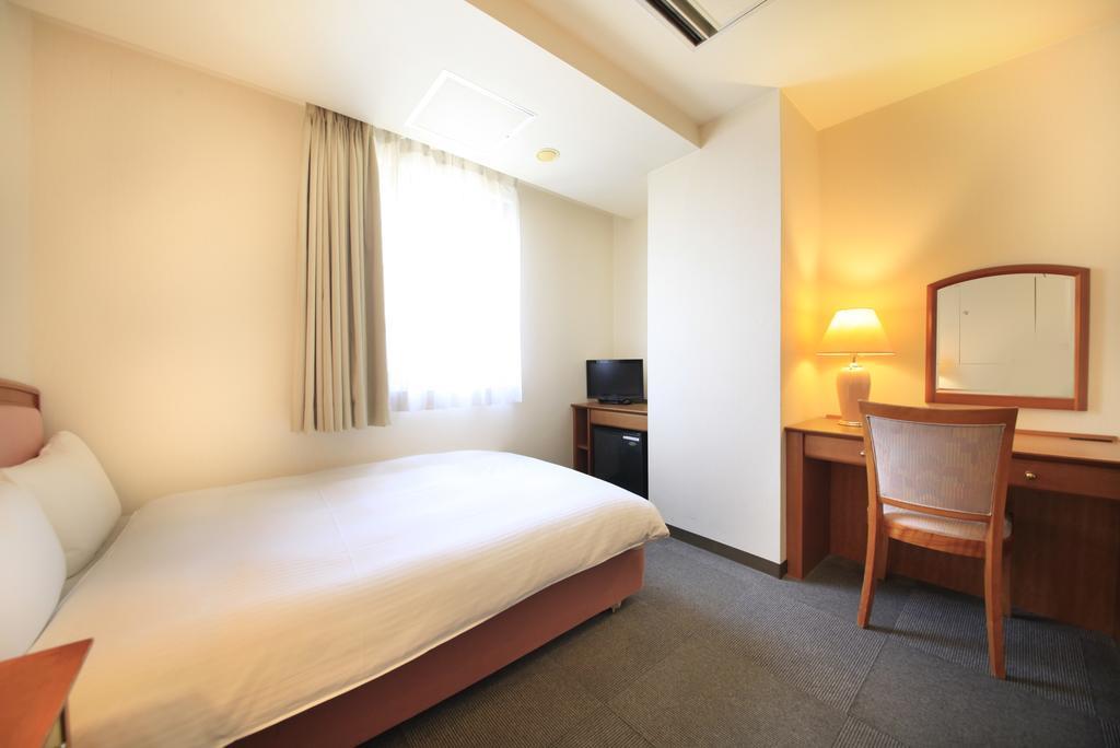 Hotel Green Selec Сендай Экстерьер фото