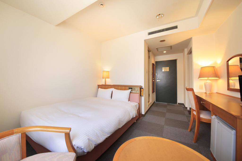 Hotel Green Selec Сендай Экстерьер фото