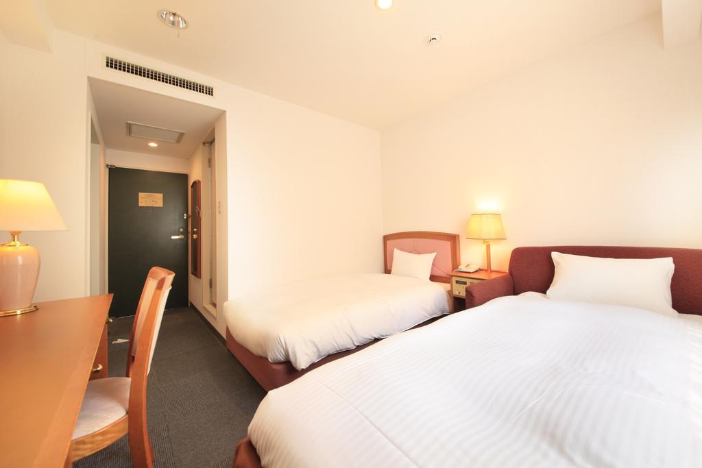 Hotel Green Selec Сендай Экстерьер фото